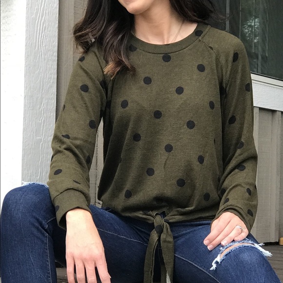 Olivia front knot - Picture 2 of 2